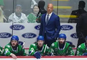 Lähde: Vancouver Canucksin päävalmentajahaussa kaikki munat samassa korissa