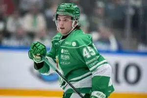 Liiga-joukkueelle mahdollisuus NHL-rahoihin – nuori MM-puolustaja vapaana