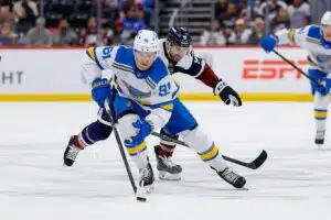 NHL-seura yllätti – kanadalaisvirtuoosi sai hyvinkin kyseenalaisen sopimuksen