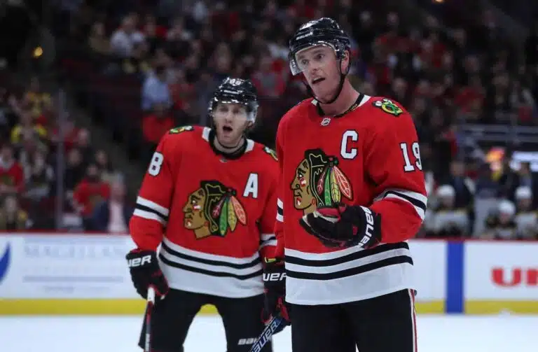 Patrick Kane houkuttelee Jonathan Toewsia paluuseen – ”Haluaisimme saada takaisin