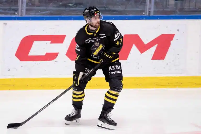 Entinen Tappara-puolustaja löysi uuden seuran – somepotkut eivät pysäyttäneet