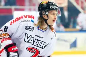 Jukurit vahvistui NHL-varatulla puolustajalla Alex Lintuniemellä