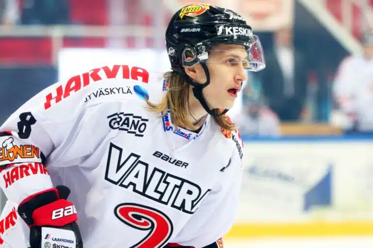 Jukurit vahvistui NHL-varatulla puolustajalla Alex Lintuniemellä