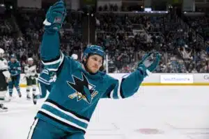 1110 NHL-ottelua pelannut Jeff Skinner löysi uuden seuran Euroopasta