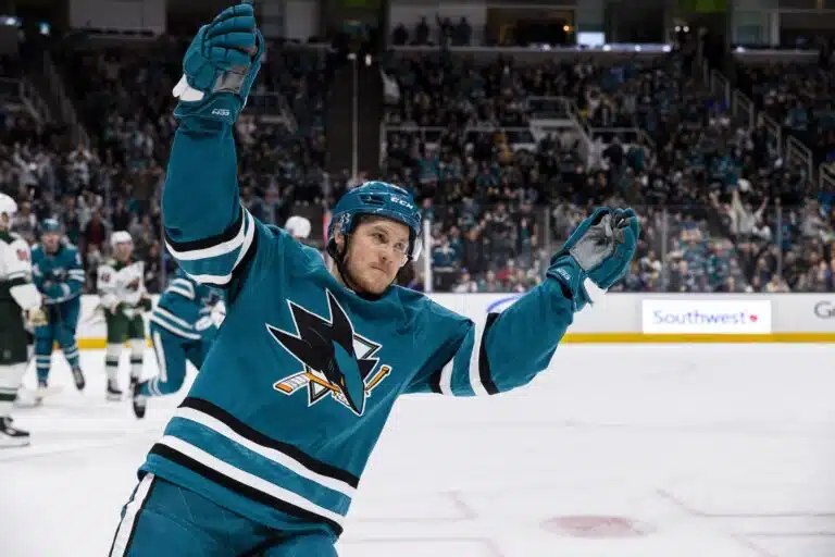 1110 NHL-ottelua pelannut Jeff Skinner löysi uuden seuran Euroopasta