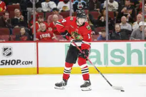 Chicago Blackhawks palkitsi Kevin Korchinskin – uusi sopimus kaudelle 2027–28