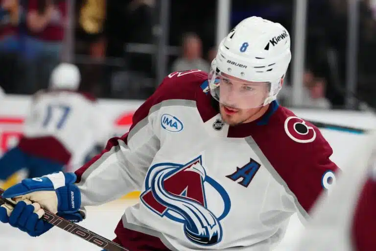 Cale Makarista NHL:n palkkakuningas – ennätyssopimus tekee historiaa