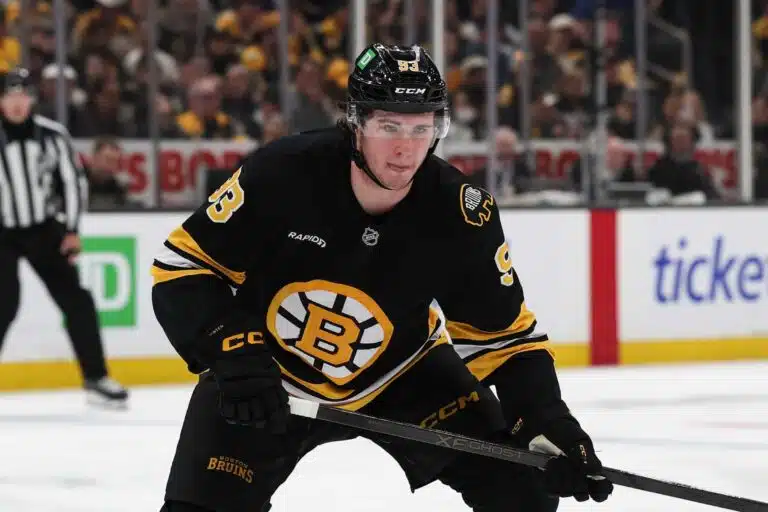 Fraser Mintenille valtava luottamus Bostonissa – 7,2 miljoonaa dollaria vuodessa